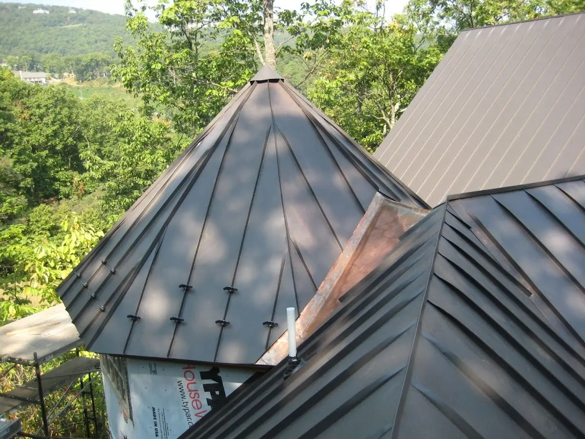 Professional Gutter Cleaning by Craftsman Roofing in Eugene